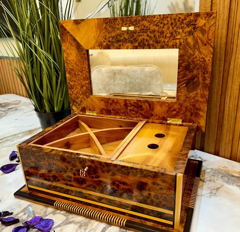 Luxury Jewelry Box Inlaid with Mother of Pearl | Lockable.