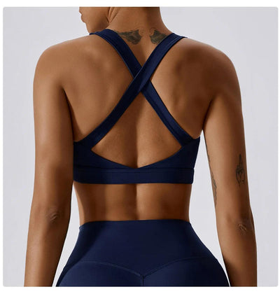 Yoga sports bra with crossed straps - supportive activewear for workouts