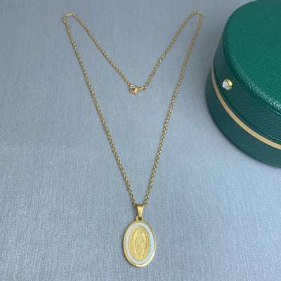 Gold Pendant Necklace For Women.