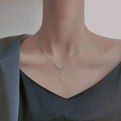 Silver Tree Branch Necklace – Elegant Nature-Inspired Jewelry for Women.