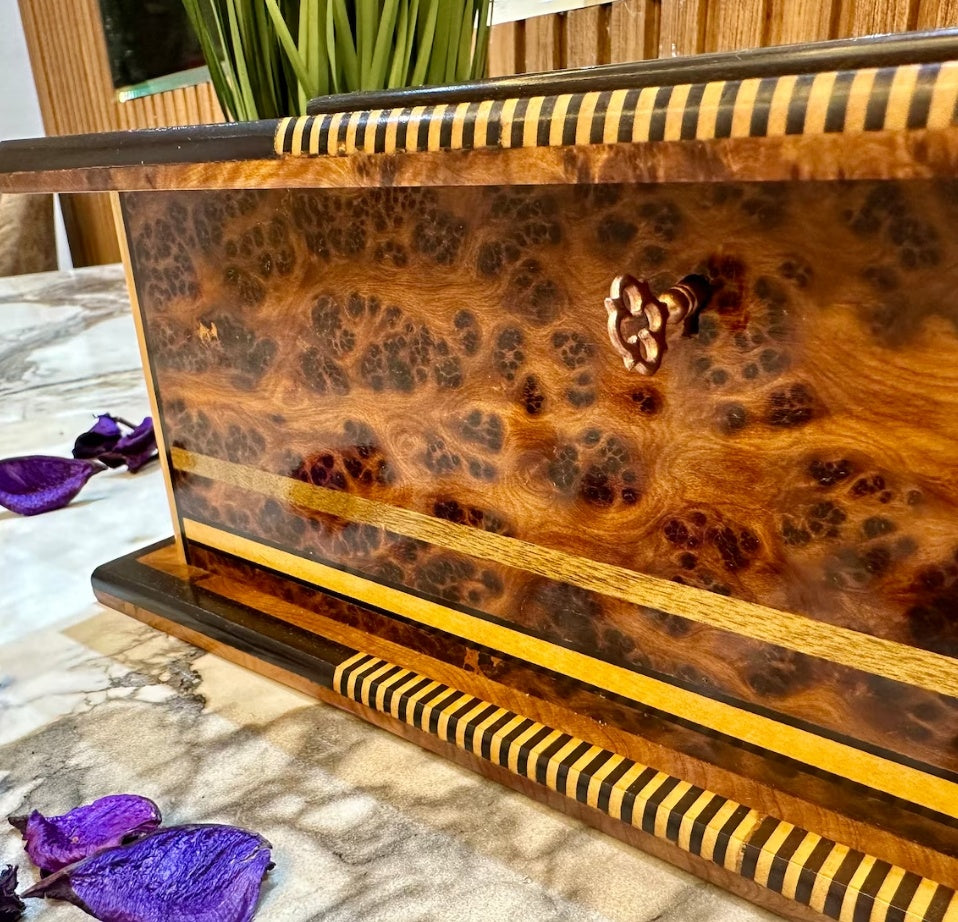 Luxury Jewelry Box Inlaid with Mother of Pearl | Lockable.